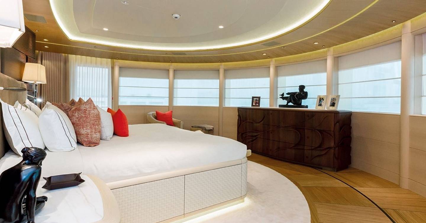 Superyacht Here Comes the Sun's owner's cabin