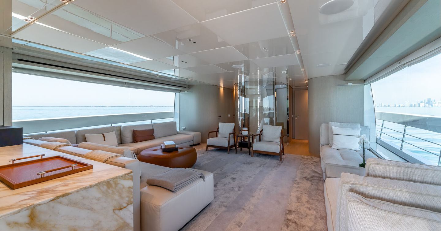 Motor Yacht La Luna interior seating area