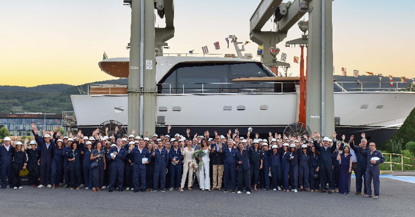 Sanlorenzo She motor yacht launch with team 
