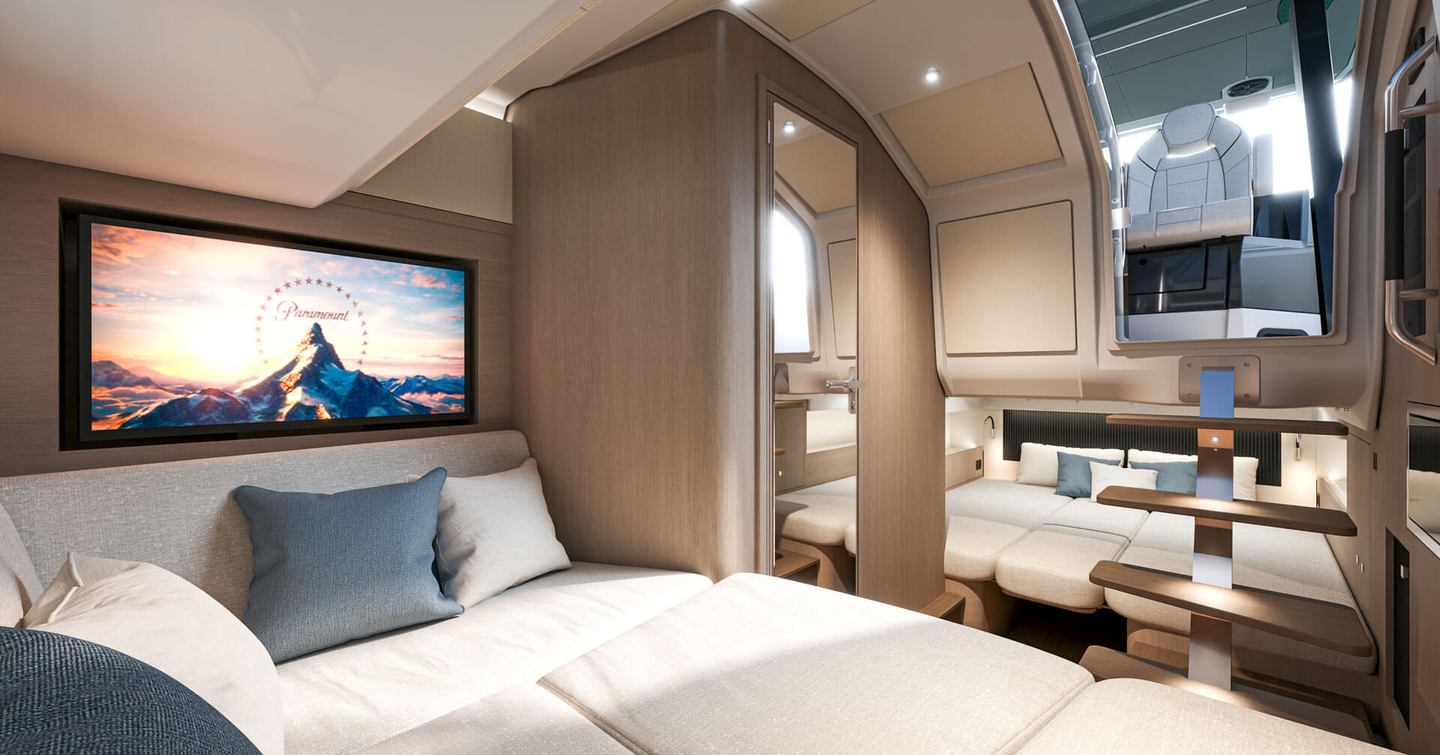 Gran Turismo 35 cabin