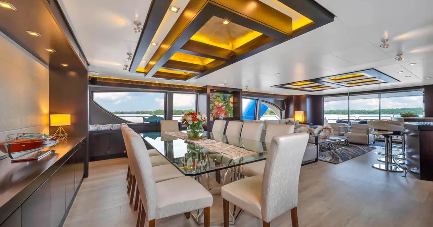 Superyacht Rylax dining area