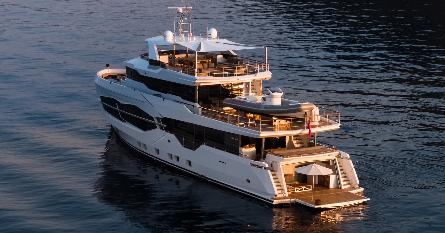 Numarine 32XP motor yacht at anchor 