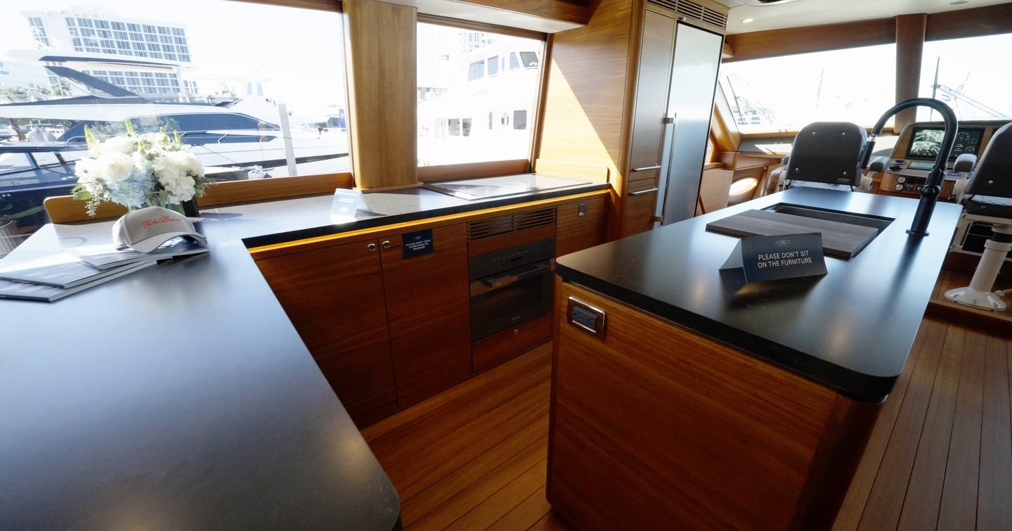 Palm-Beach-PB85-Sedan-Review-galley