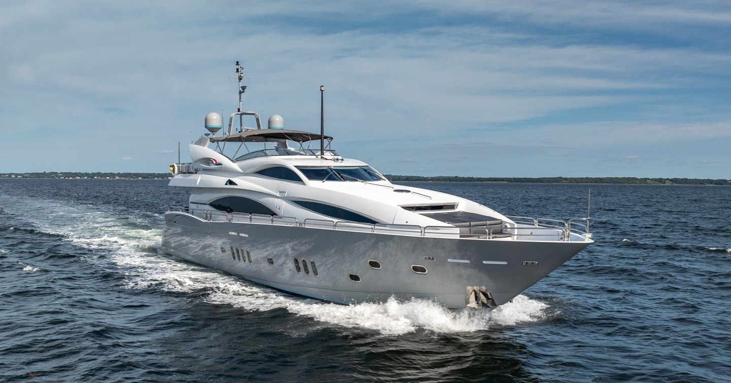 Sunseeker yacht Kefi underway bow view 
