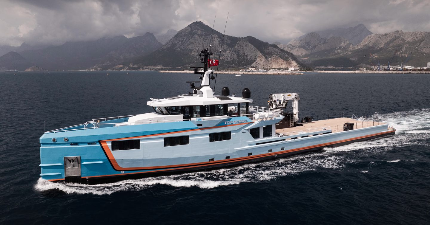 Support yacht Five Oceans under way