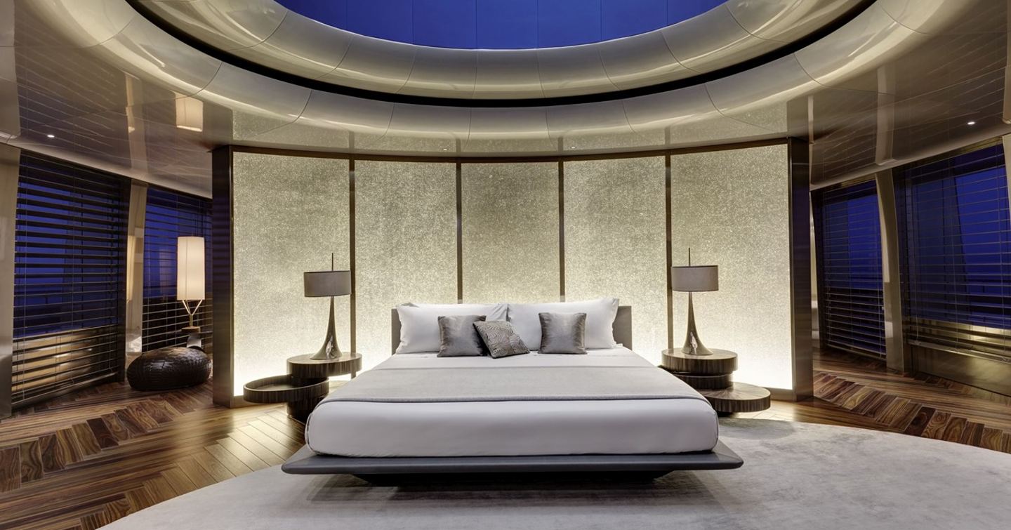 Superyacht Savannah master cabin
