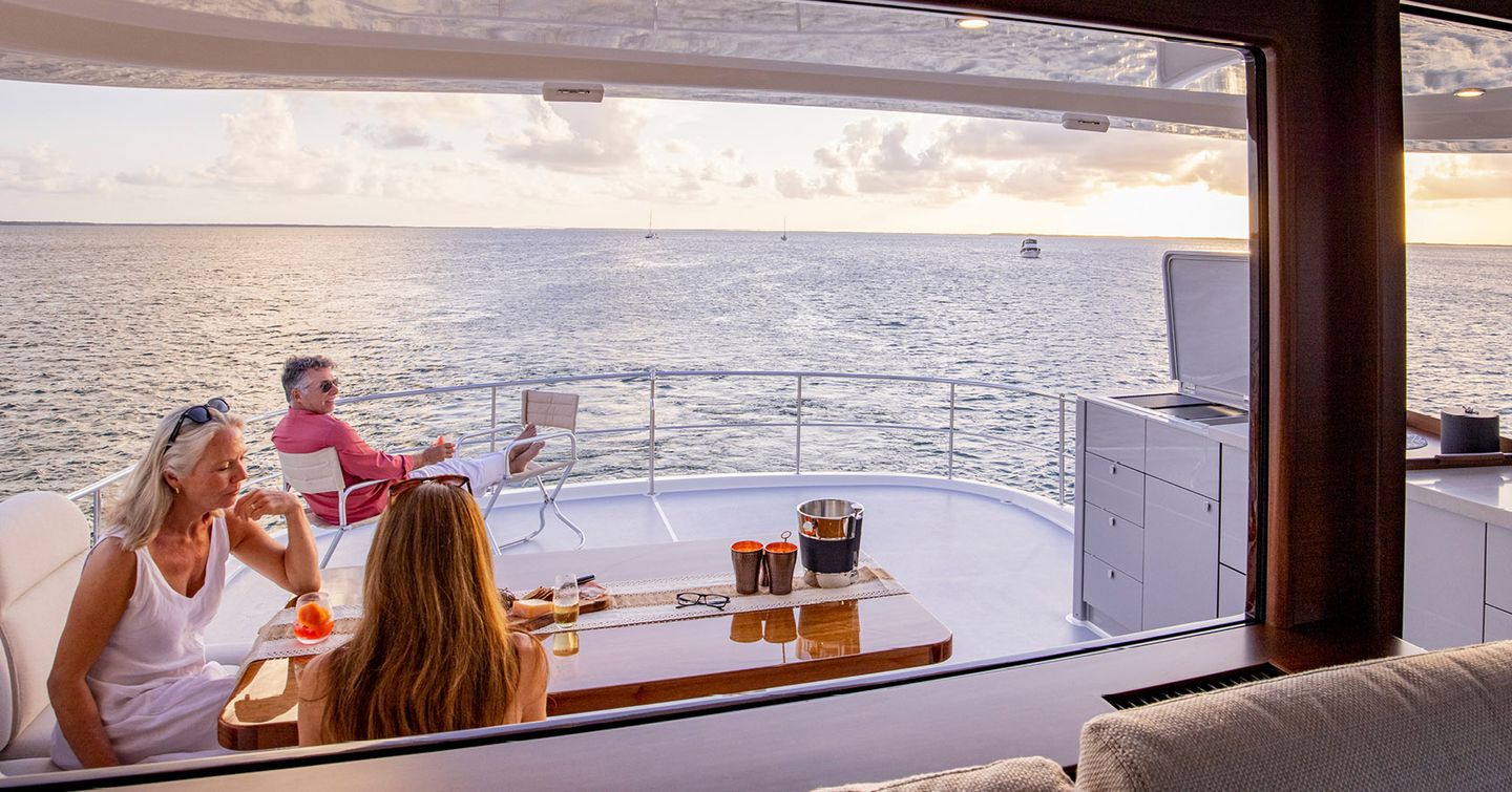 Grand-Banks-GB85-Skylounge-upper-deck-aft