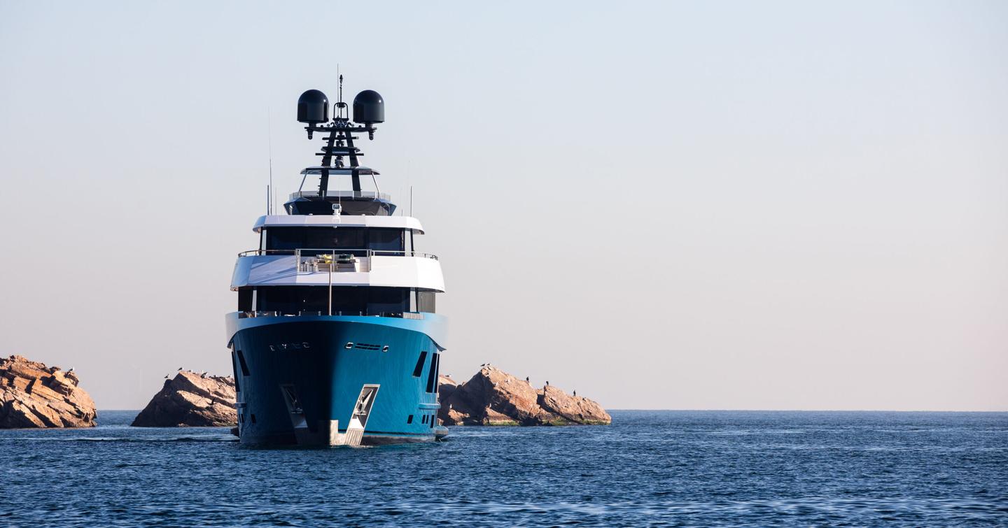 Motor yacht King Benji at anchor