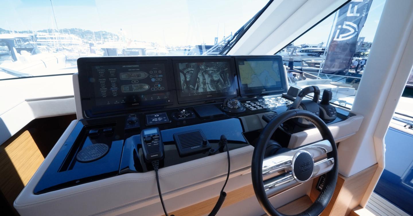 Solaris-Power-60-Coupe-Review-helm-console-with-multi-screen-navigation-and-controls