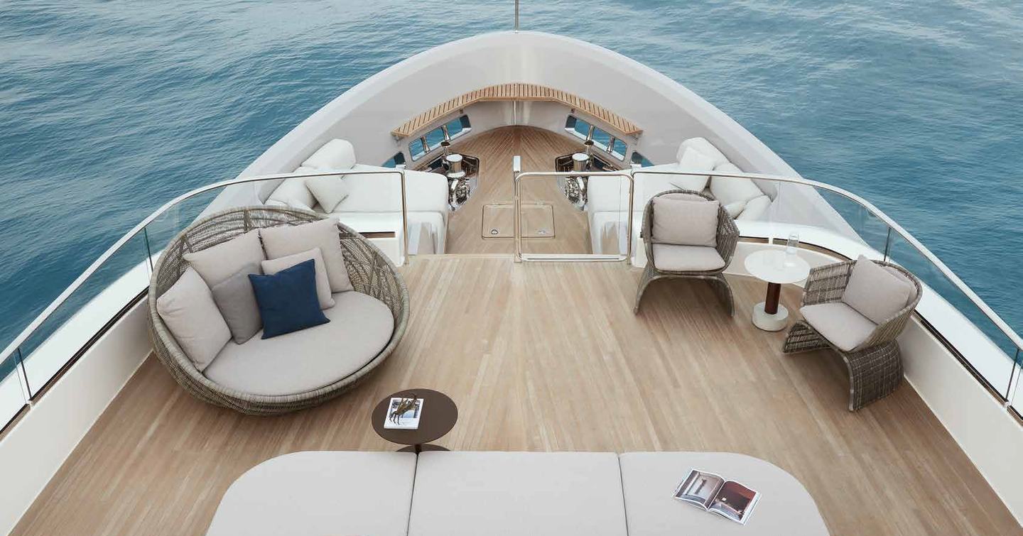 Sanlorenzo SD118/ 175 superyacht foredeck lounge 