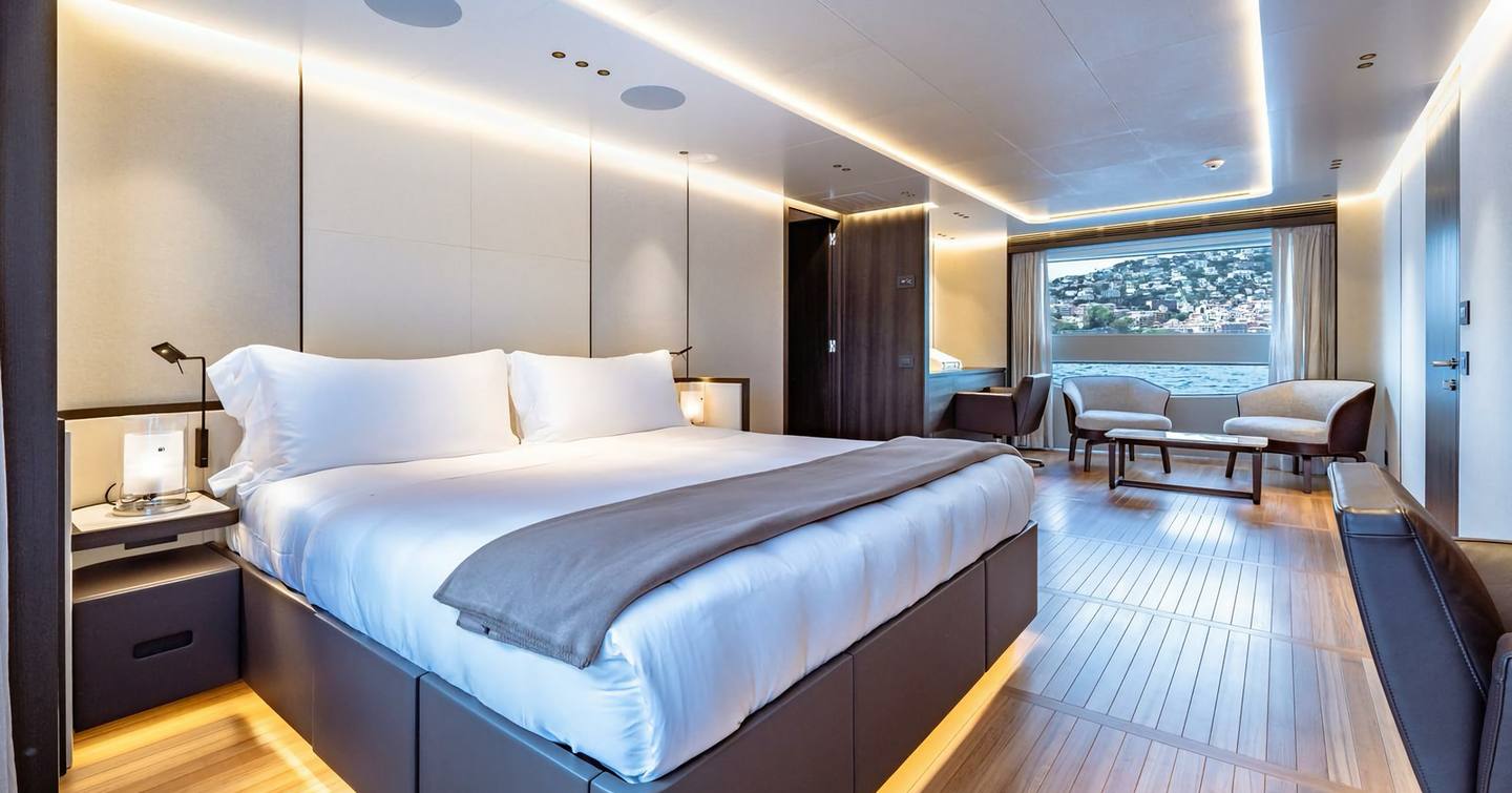 Superyacht Contigo's owner's bedroom 