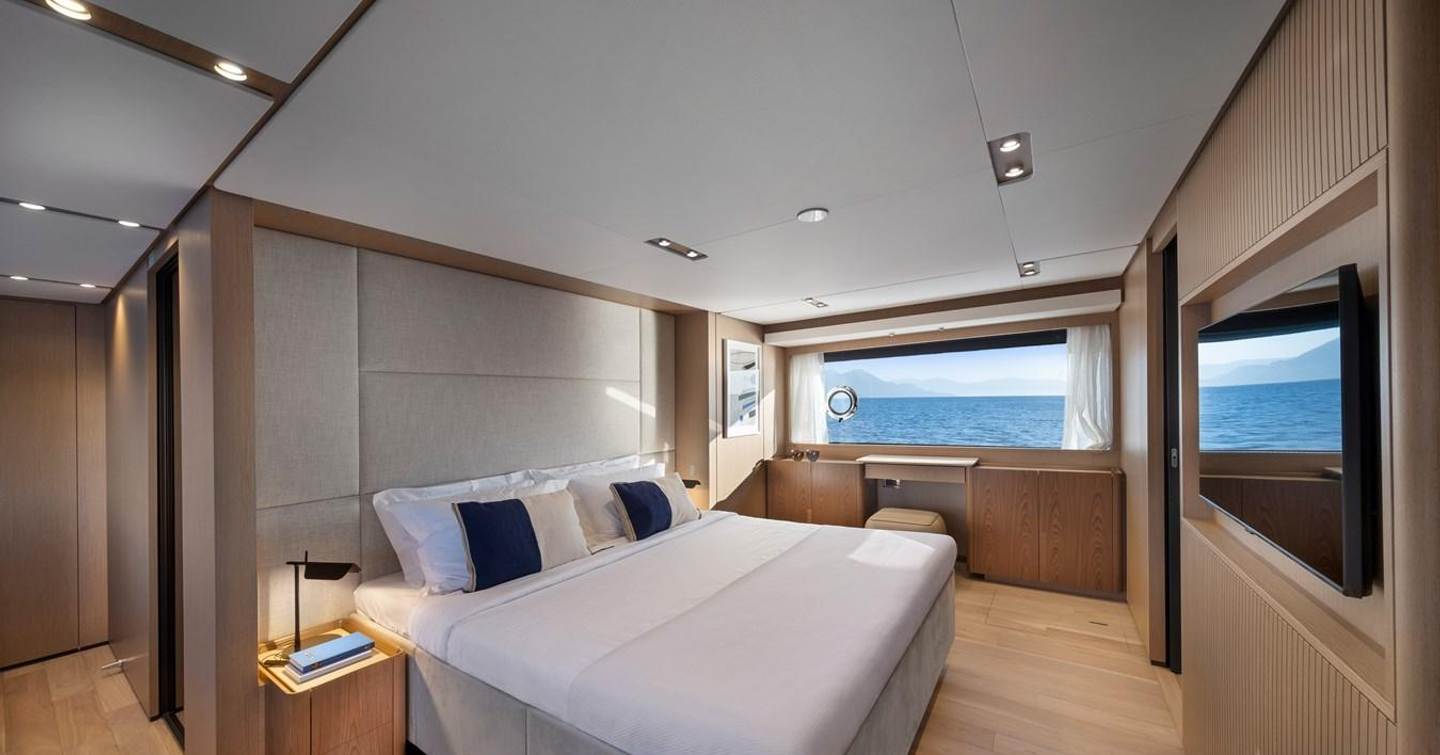 spica master cabin with large window