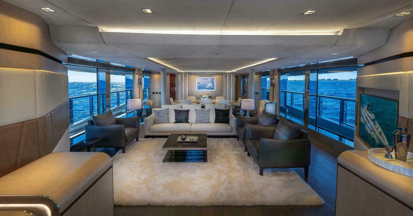 Superyacht Neverland's main saloon