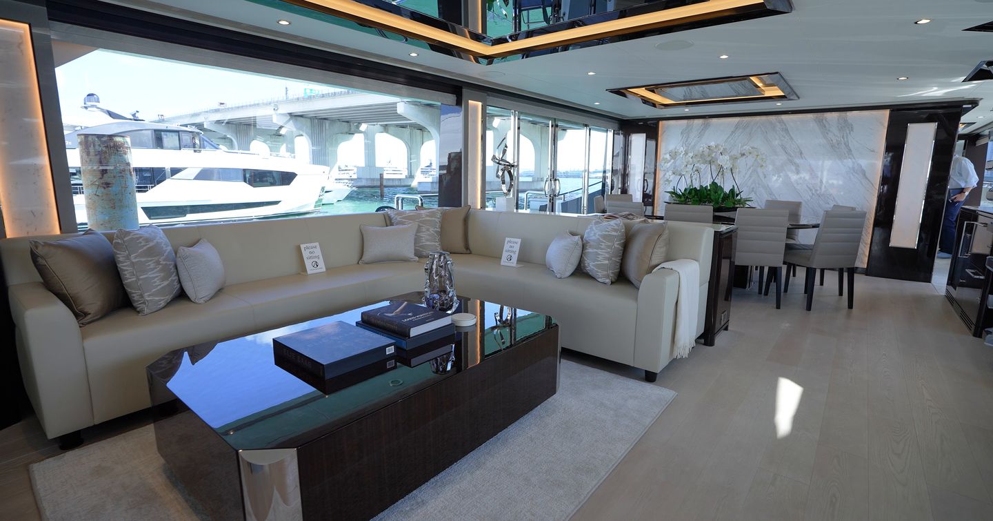 Ocean-Alexande-37L-Review-main-saloon