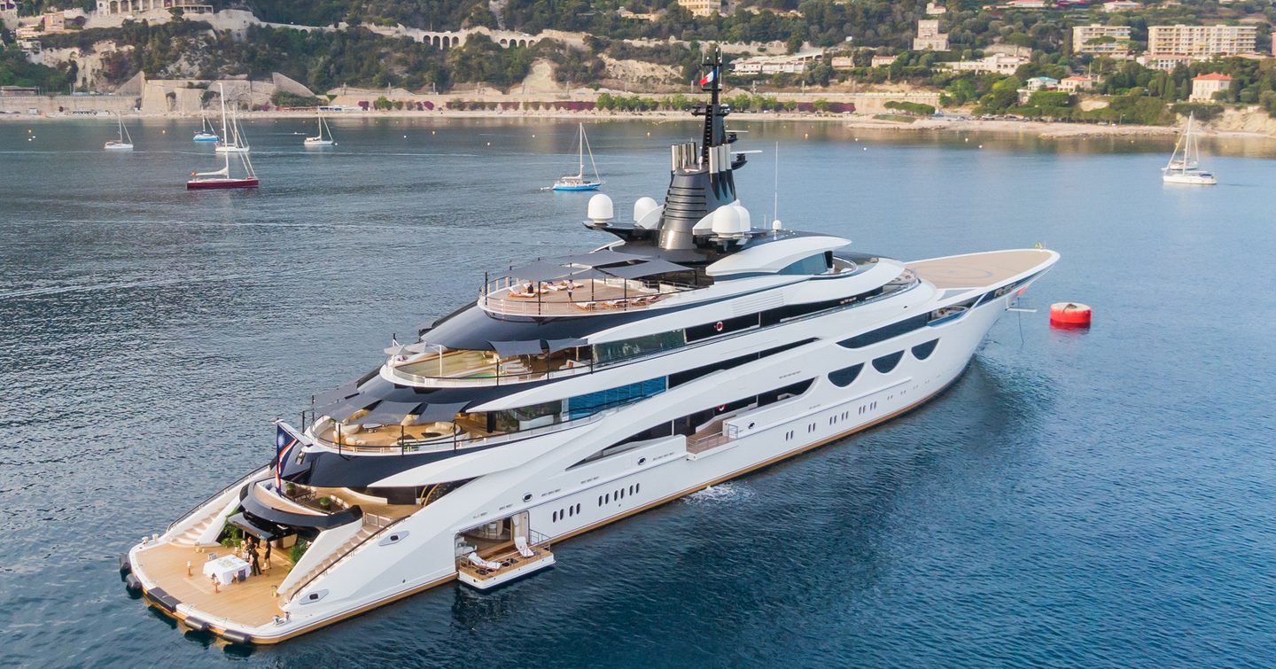 Superyacht Ahpo at anchor with fold out balcony