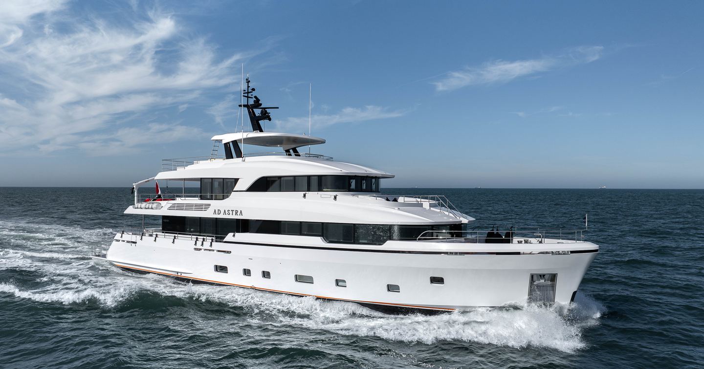 Superyacht Ad Astra under way 