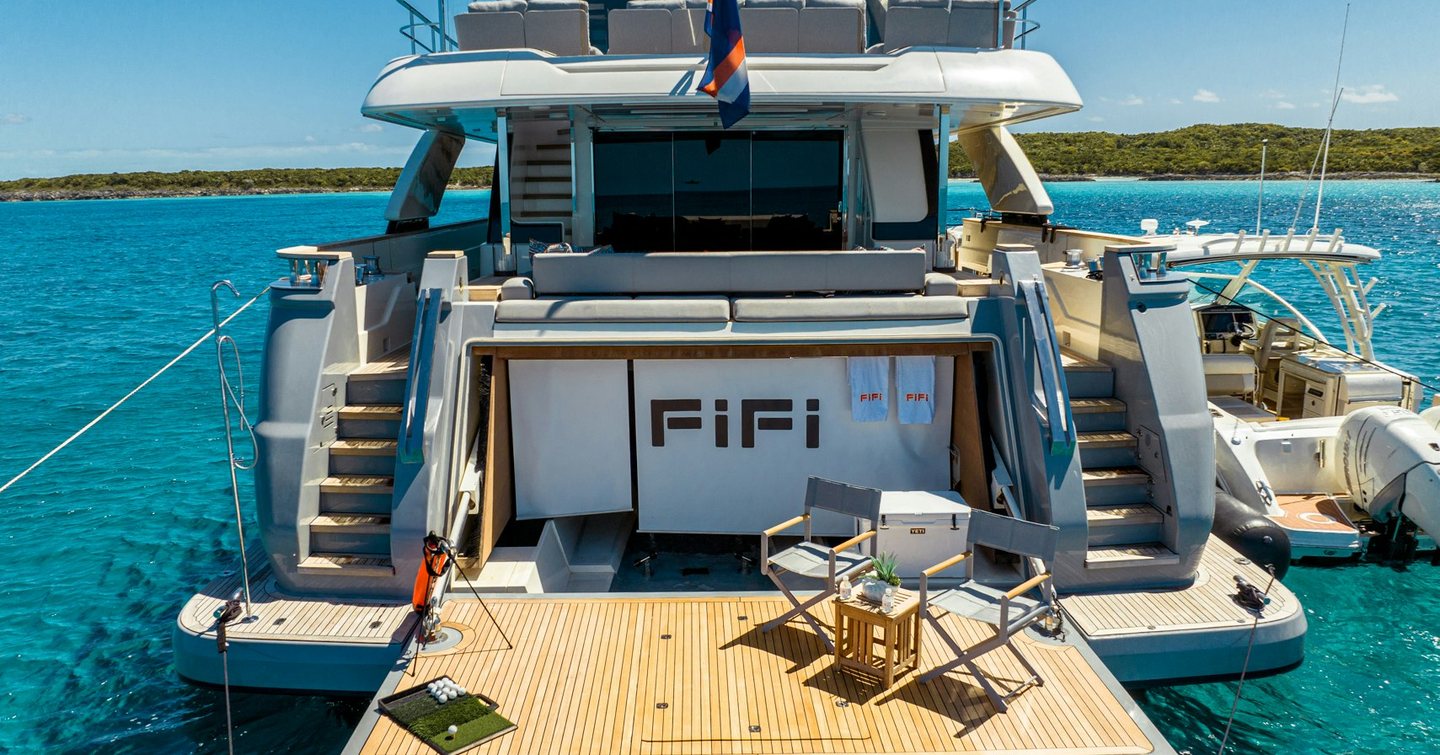 Superyacht Fifi's aft and beach club