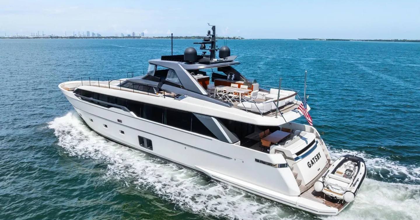 Sanlorenzo motor yacht Gatsby underway stern view 
