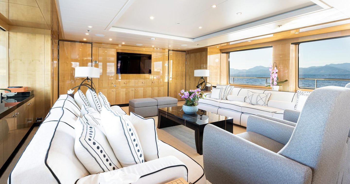 Superyacht Were Dreams skylounge