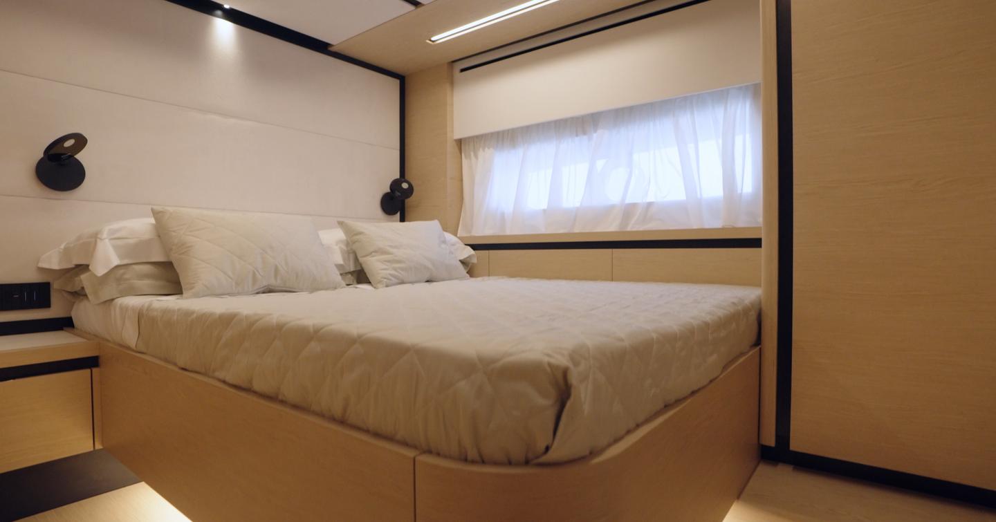 Solaris-60-Open-double-cabin