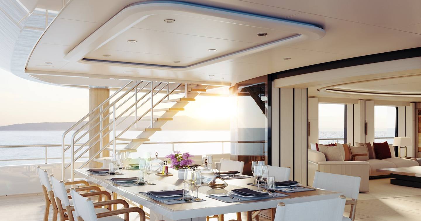 Alfesco dining onboard Stalla M