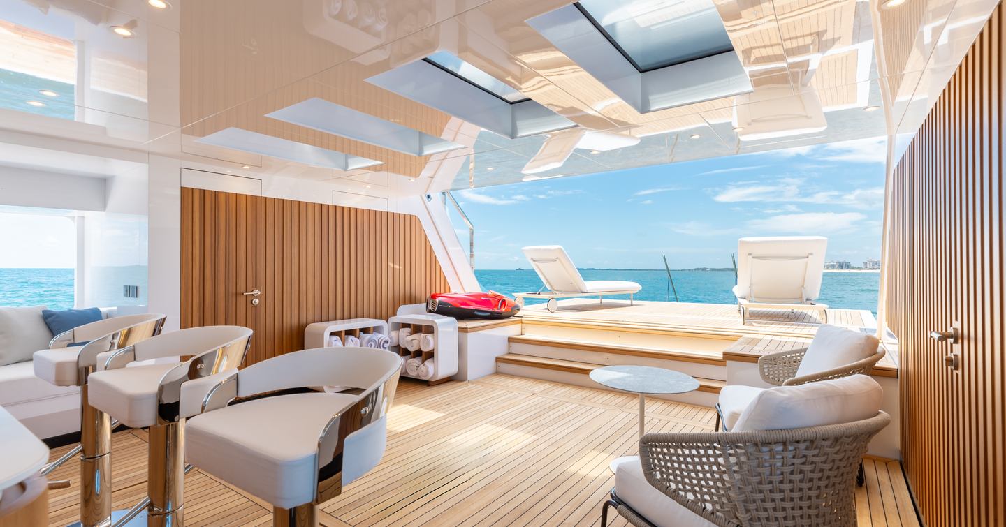 Mangusta Oceano 44 Superyacht beach club interior