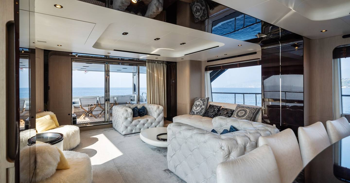 Motor Yacht Chillin’ main saloon with plush seating