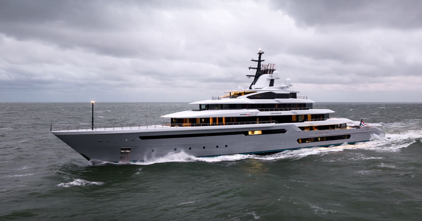 Superyacht Leviathan under way 