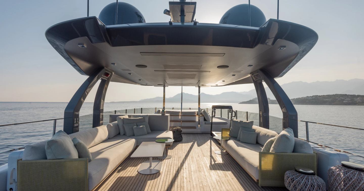 Motor Yacht Buongiorno upper deck with seating area