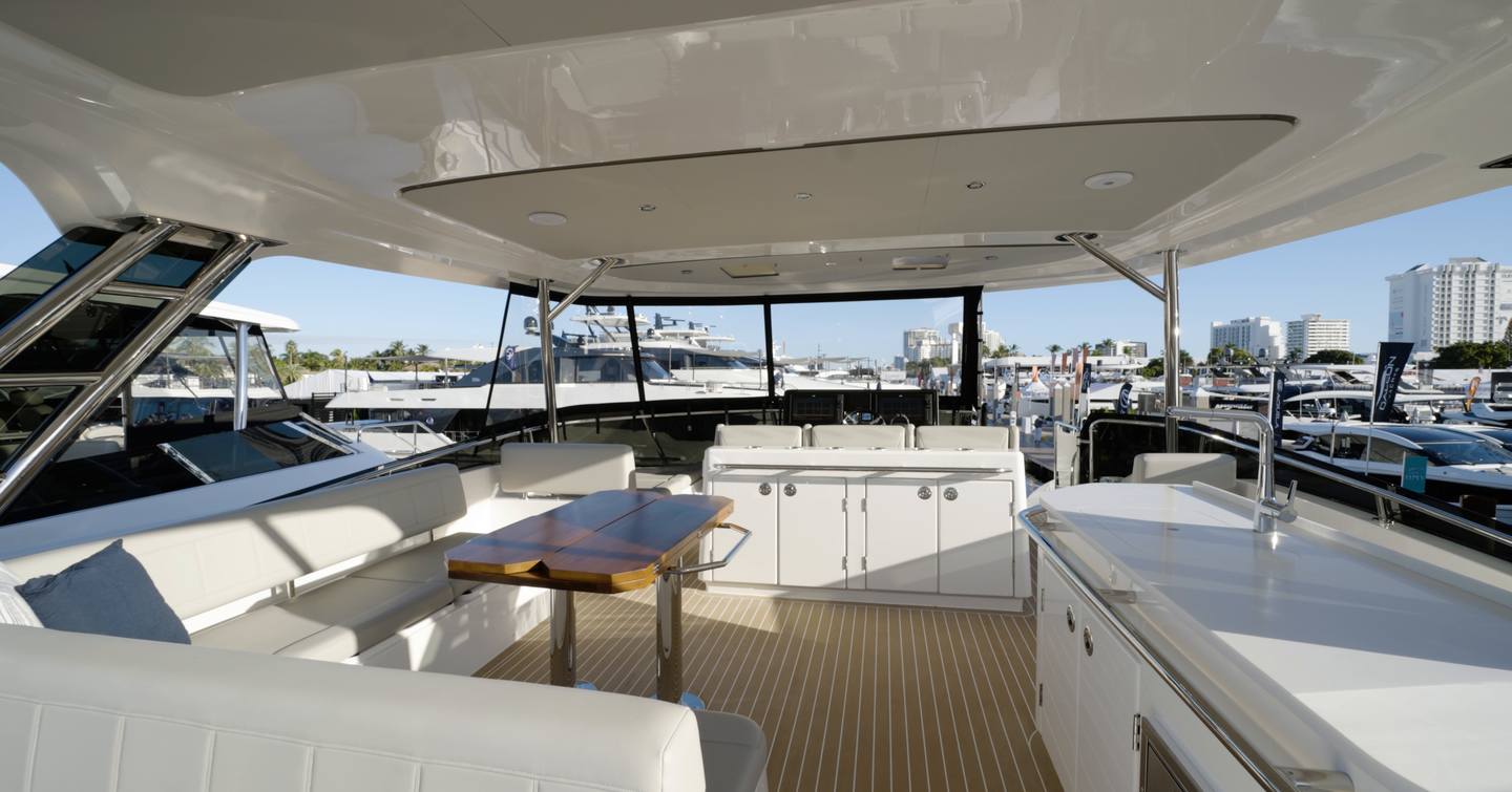 Aquila-46-Yacht-Review-flybridge