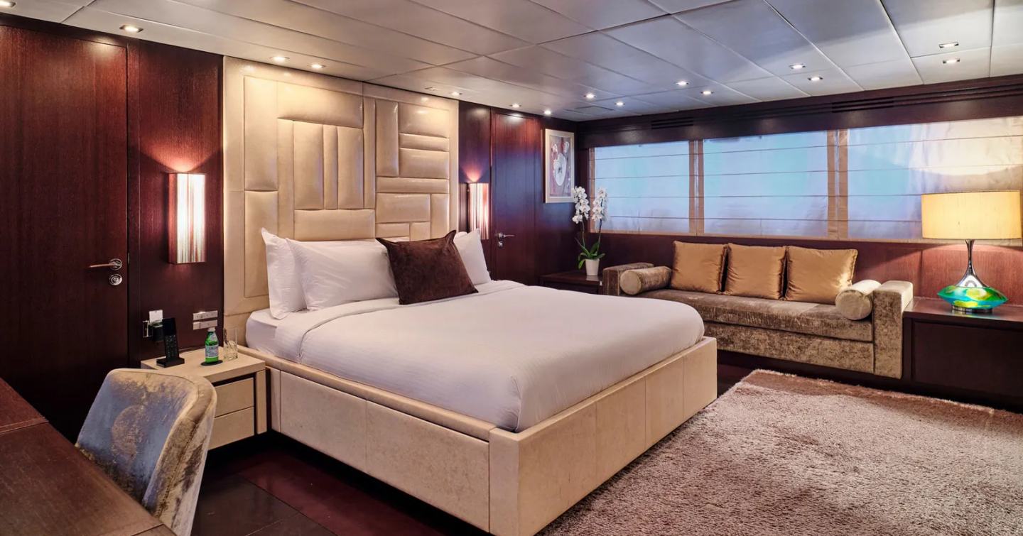 Motor yacht Bagheera master cabin