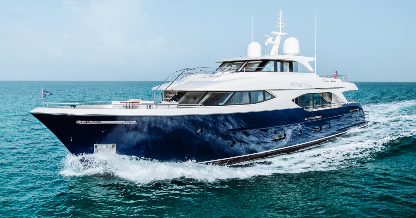 Moonen 110 Mustique motor yacht under way 