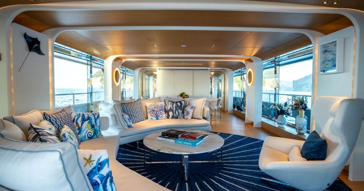Benetti superyacht EH2 main saloon lounge 