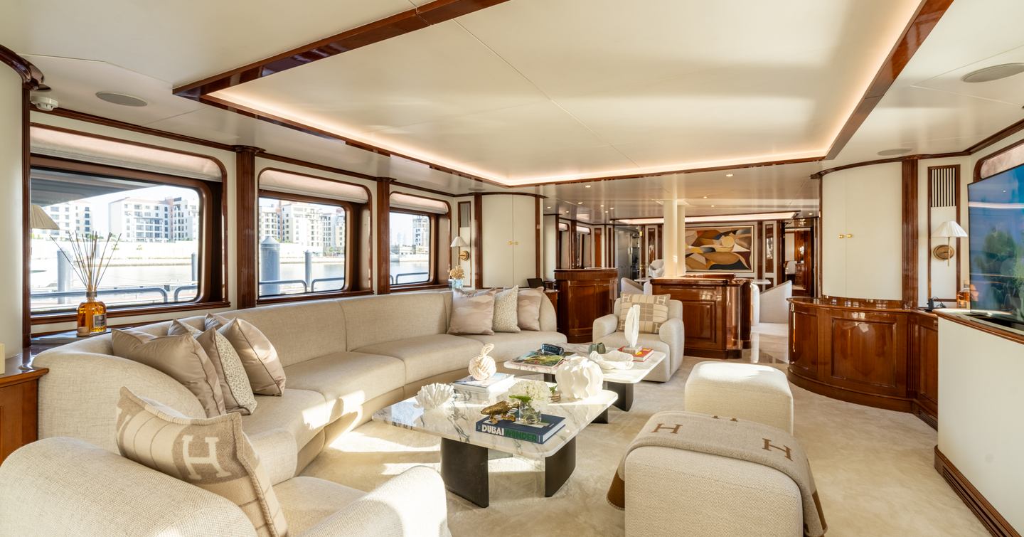 Benetti superyacht DXB main saloon lounge 