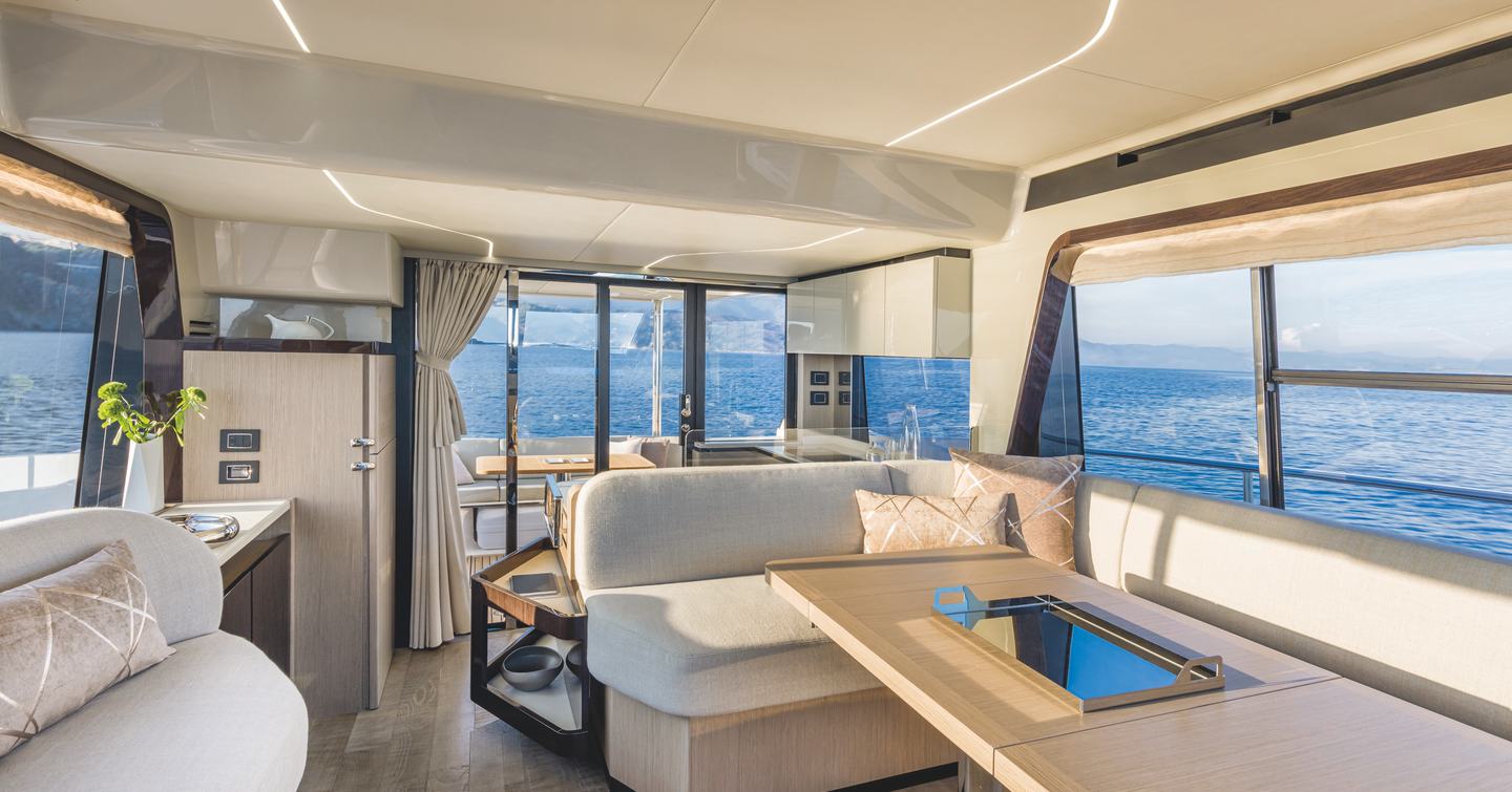 Absolute-47-FLY-Review-saloon
