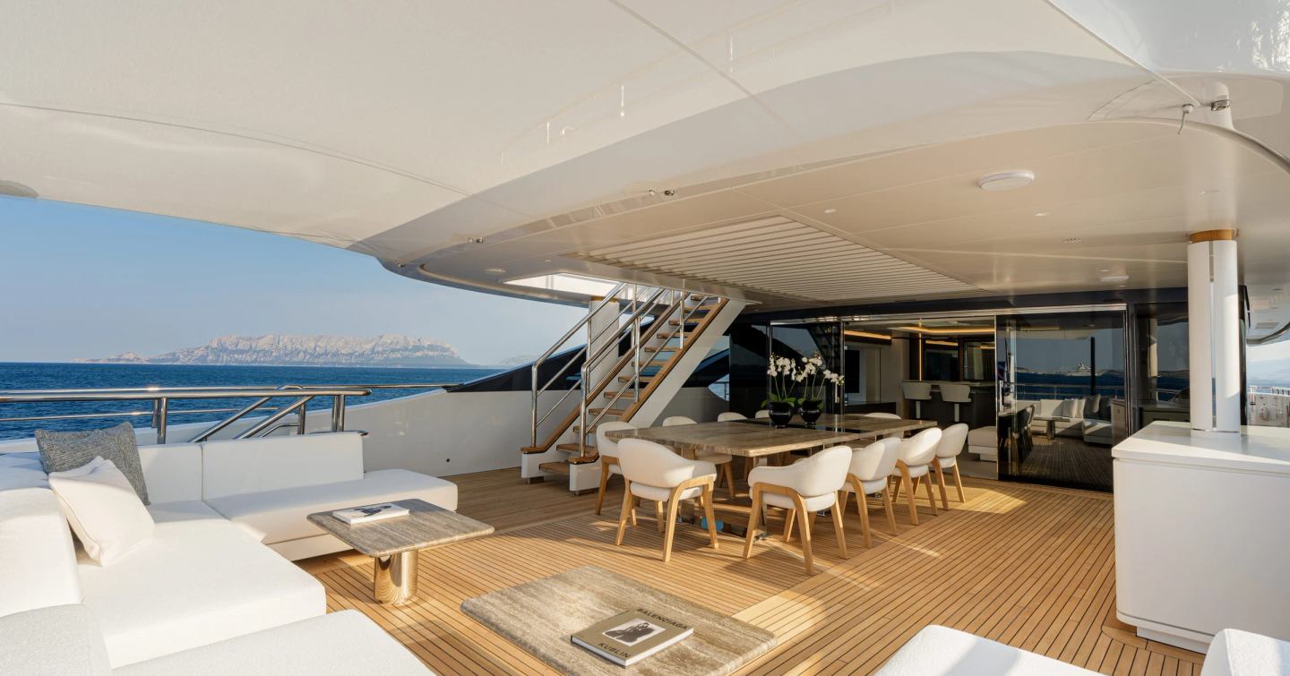 50m Benetti motor yacht Inari aft deck lounge 
