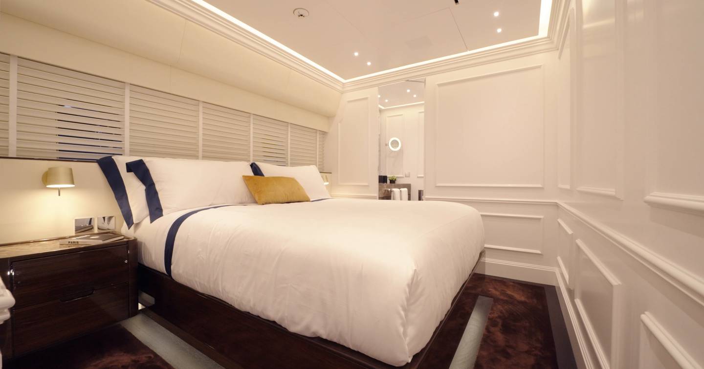 Picchiotti-Gentlemans-24-Review-VIP-cabin