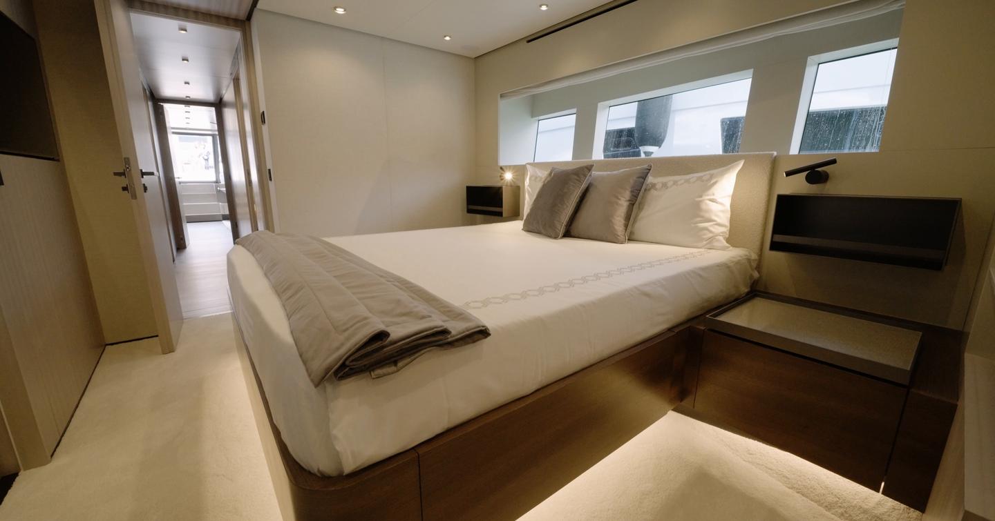Forward VIP cabin on the Manda S07 Berlinetta with double berth and hull side windows