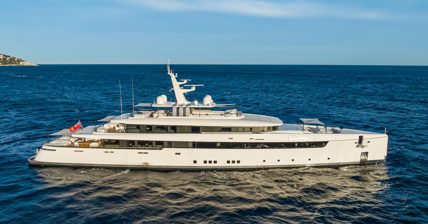 Superyacht ALCHEMY at sea