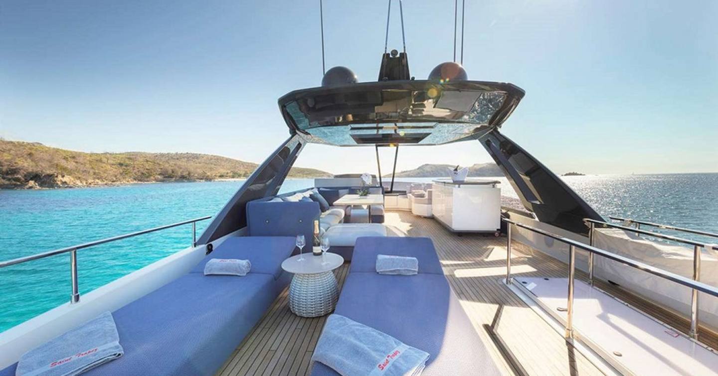 Motor Yacht Cloud Nine upper deck with sunpads 