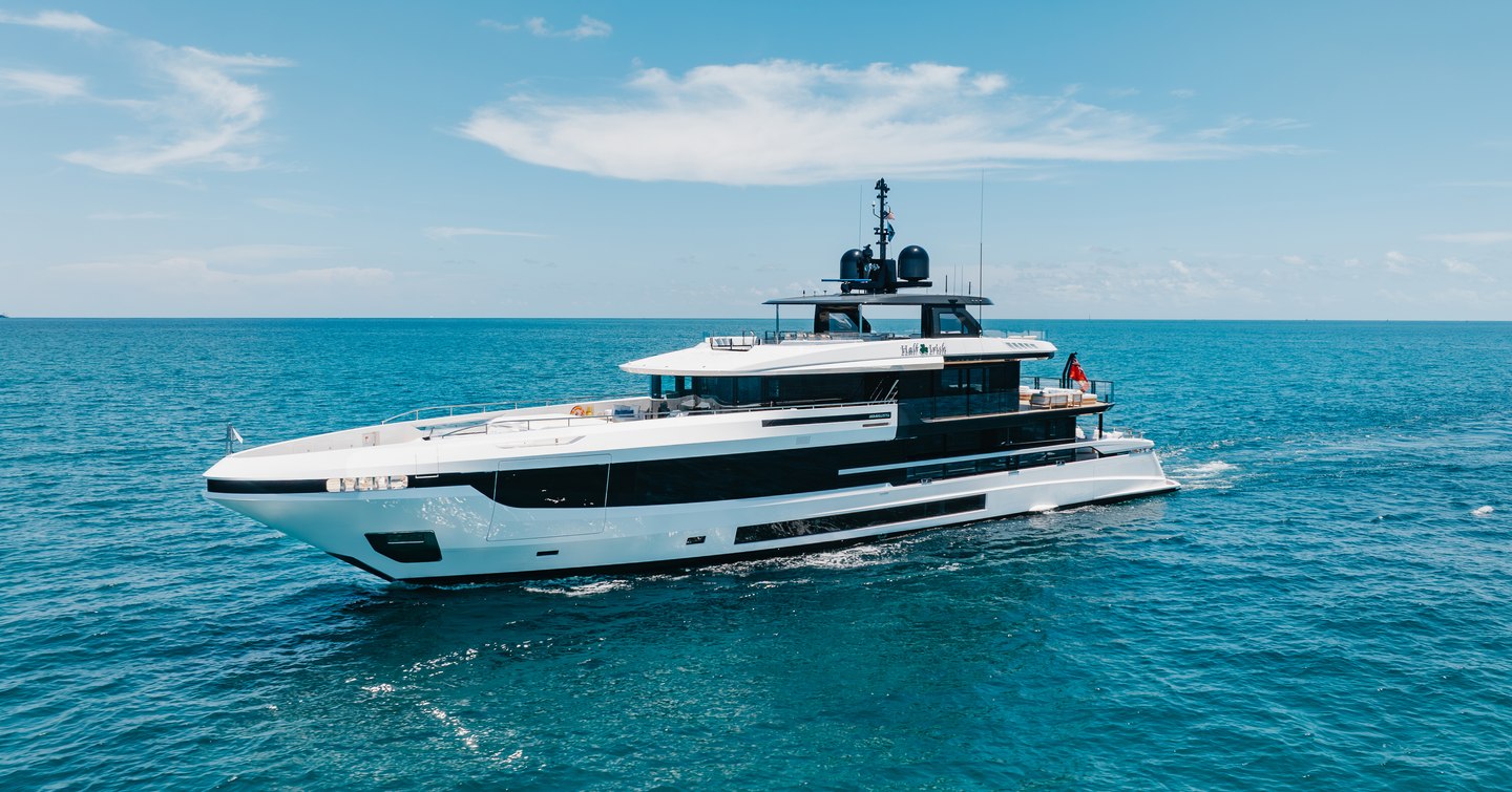 Mangusta Oceano 44 superyacht under way
