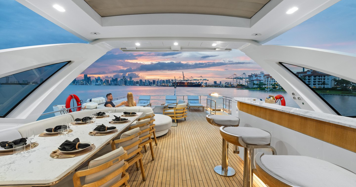 Superyacht Freedome sundeck