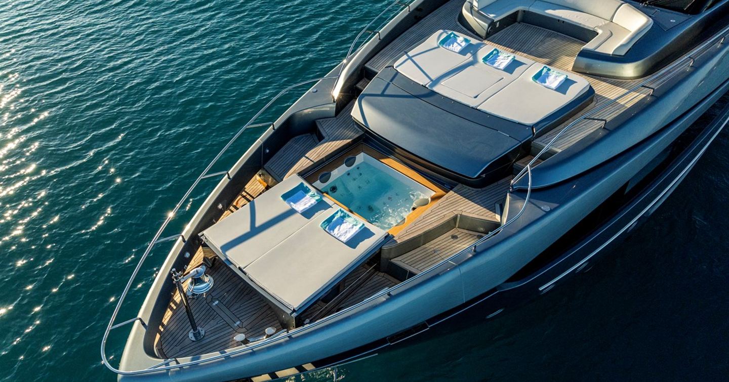 Superyacht Taku foredeck with sunpads and jacuzzi