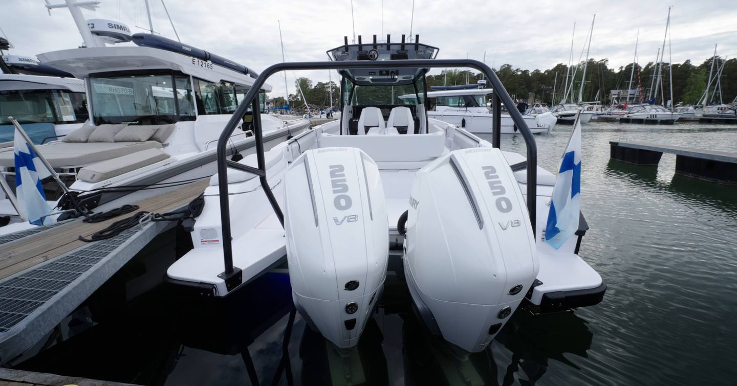 Axopar-29-CCX-Review-outboards