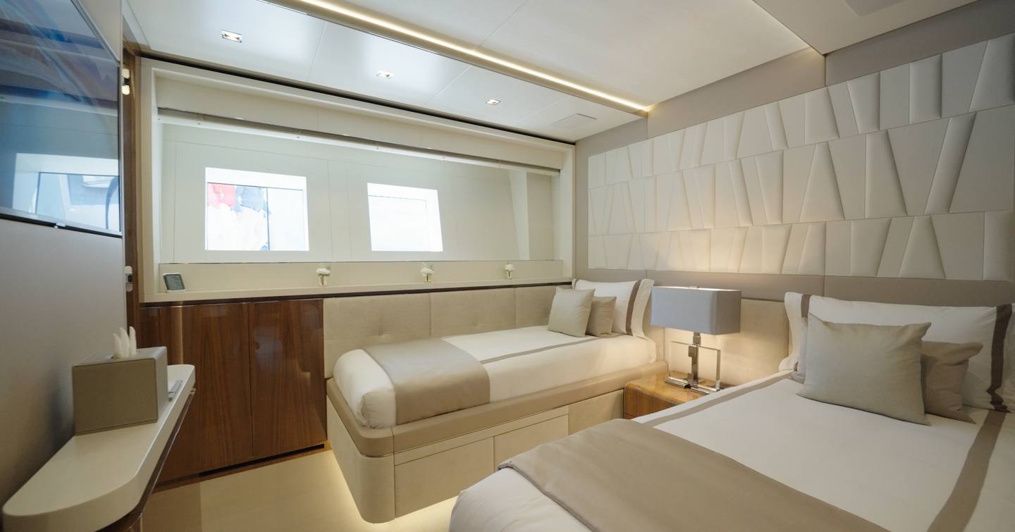 Mangusta-GranSport-54-Review-twin-cabin