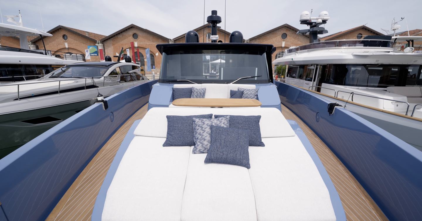 Foredeck sunpad area on the Manda S07 Berlinetta with wide beam layout and forward seating
