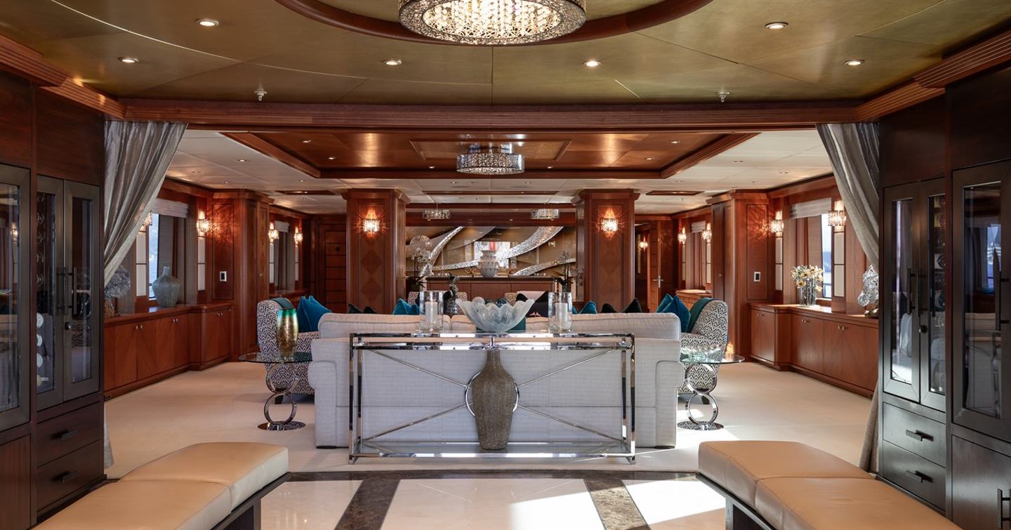 Superyacht Skyfall main saloon 