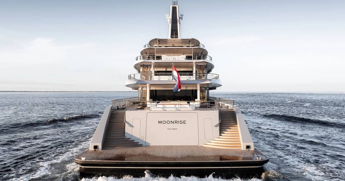 Superyacht Moonrise aft decks under way