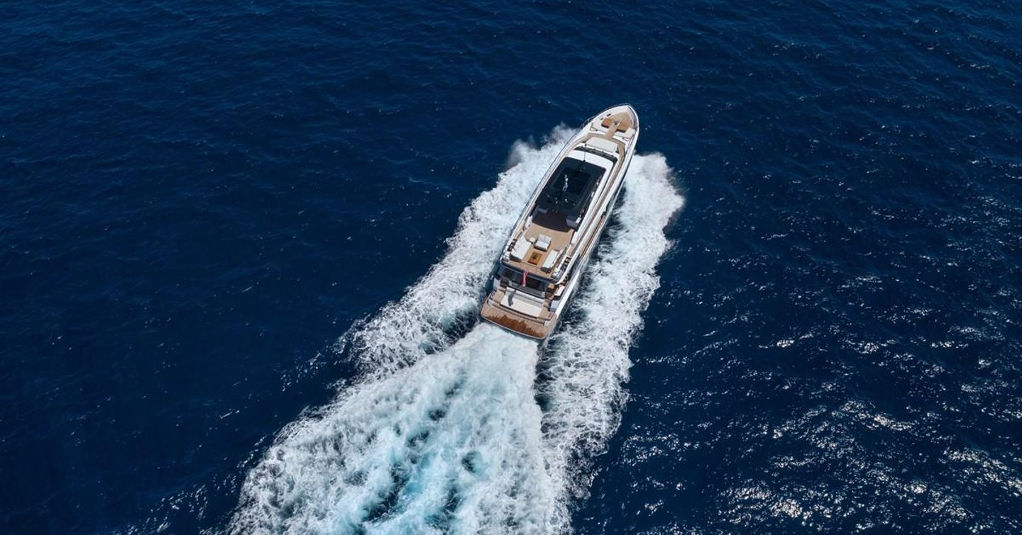 Spica underway at speed