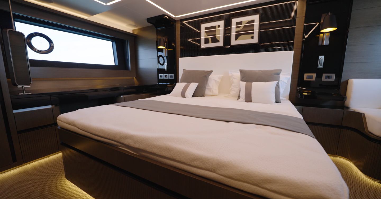 Pearl-63-Review-owner-cabin-bed